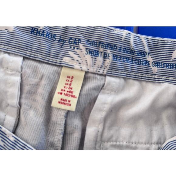 Khakis by Gap Girlfiend 4" Shorts Size 2 Blue Palm Tree Print - Picture 3 of 9
